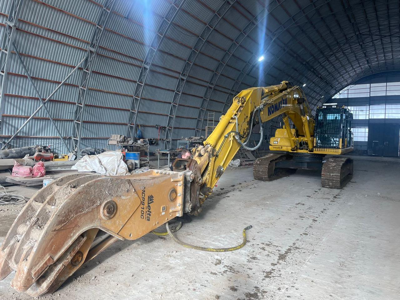 Экскаватор CAT 330GC